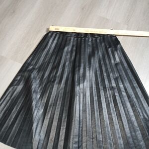 Chic Black A-Line Pleated Skirt